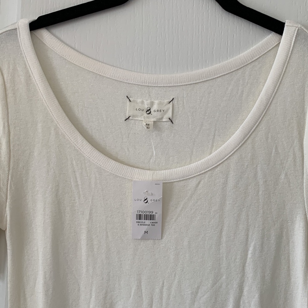 NWT LOU & GREY White Rayon/Spandex Short Sleeves Top Size Medium - Picture 2 of 16